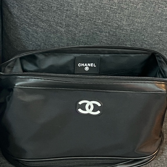 Chanel Black Cosmetic Makeup Pouch Clutch Bag - Picture 1 of 6